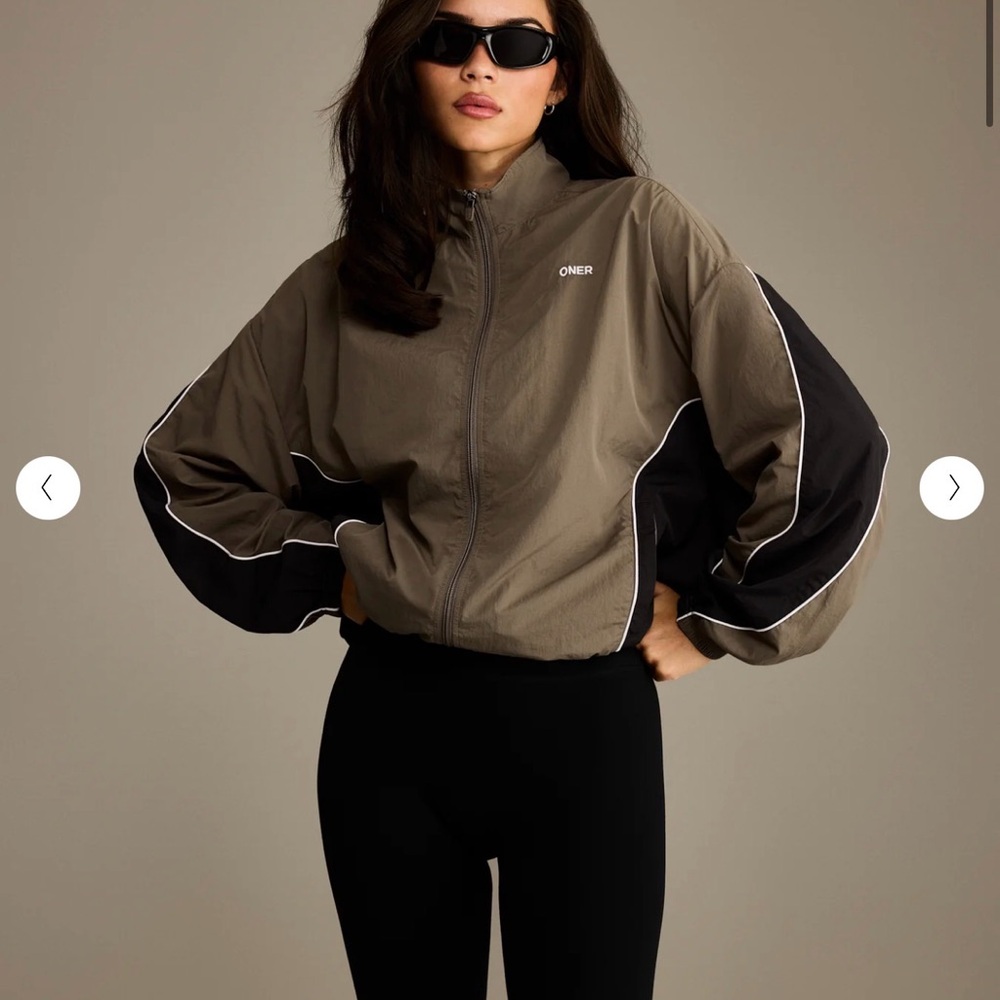 Oner Active oversized piped woven track jack sz m